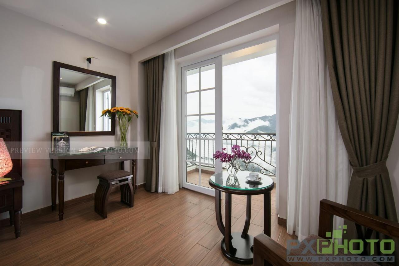 Hotel Azure