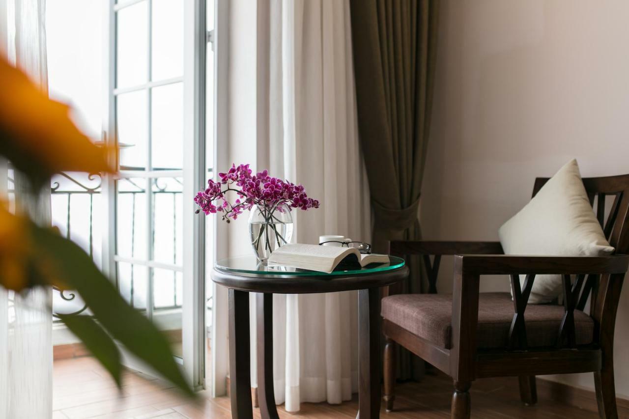 Azure Hotel 4*